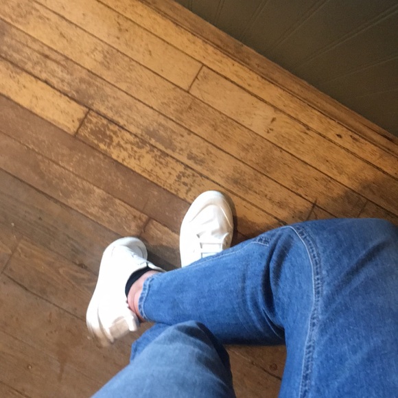 Meet your Posher, Katie - Picture 1 of 1